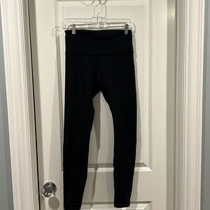 Lululemon wunder under leggings; size 8; black
